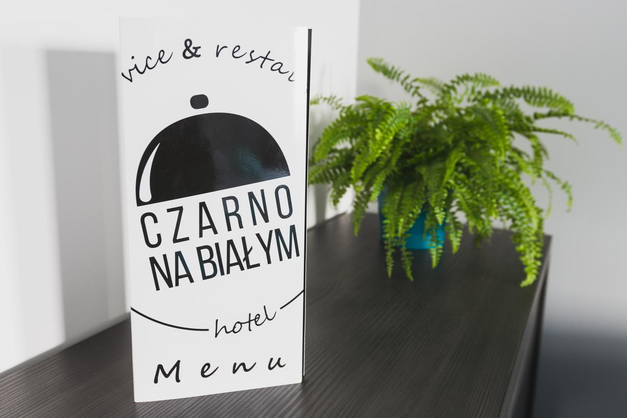 Czarno Na Bialym Hotel Cracovia Esterno foto
